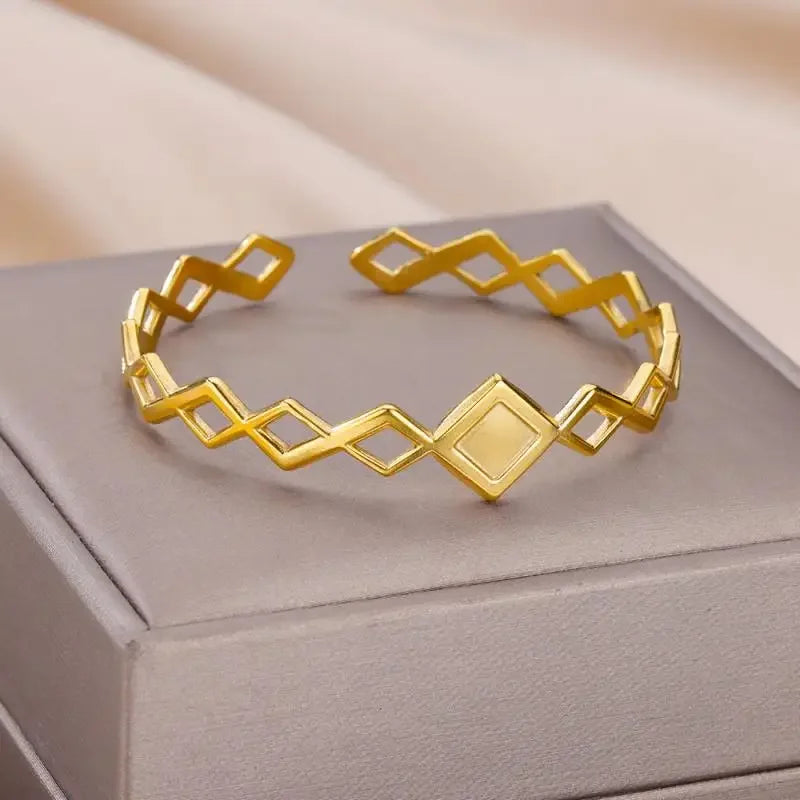 18K Gold-Plated Stainless Steel Cuff Bracelet for Women - Piña Colada
