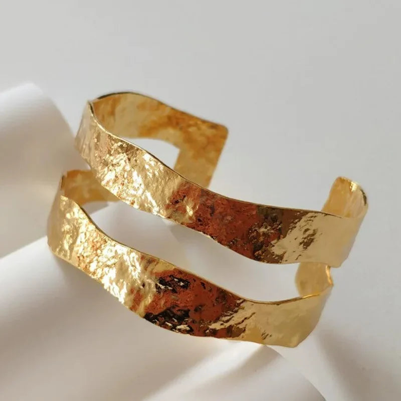 Irregular Metal Bangle - Piña Colada