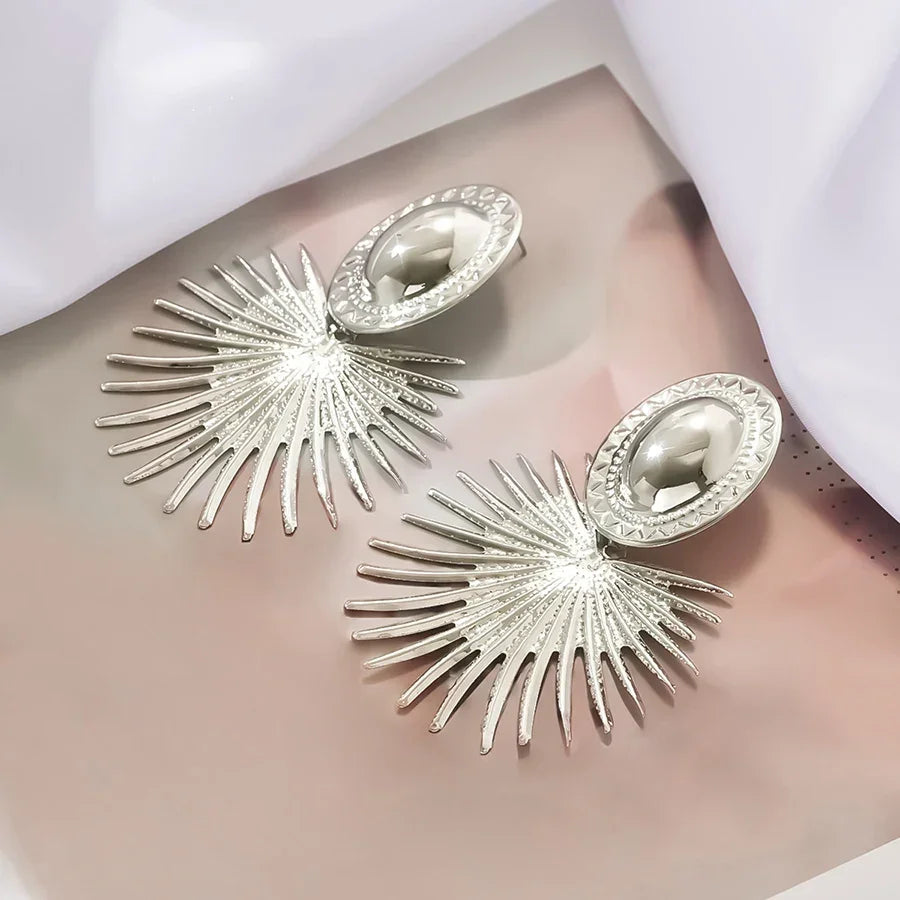 Oval Sun Hanging Ear Clip - Piña Colada