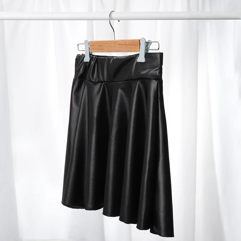 Pleated Faux Leather Knee-Length Skirt – Streetwear Style - Piña Colada