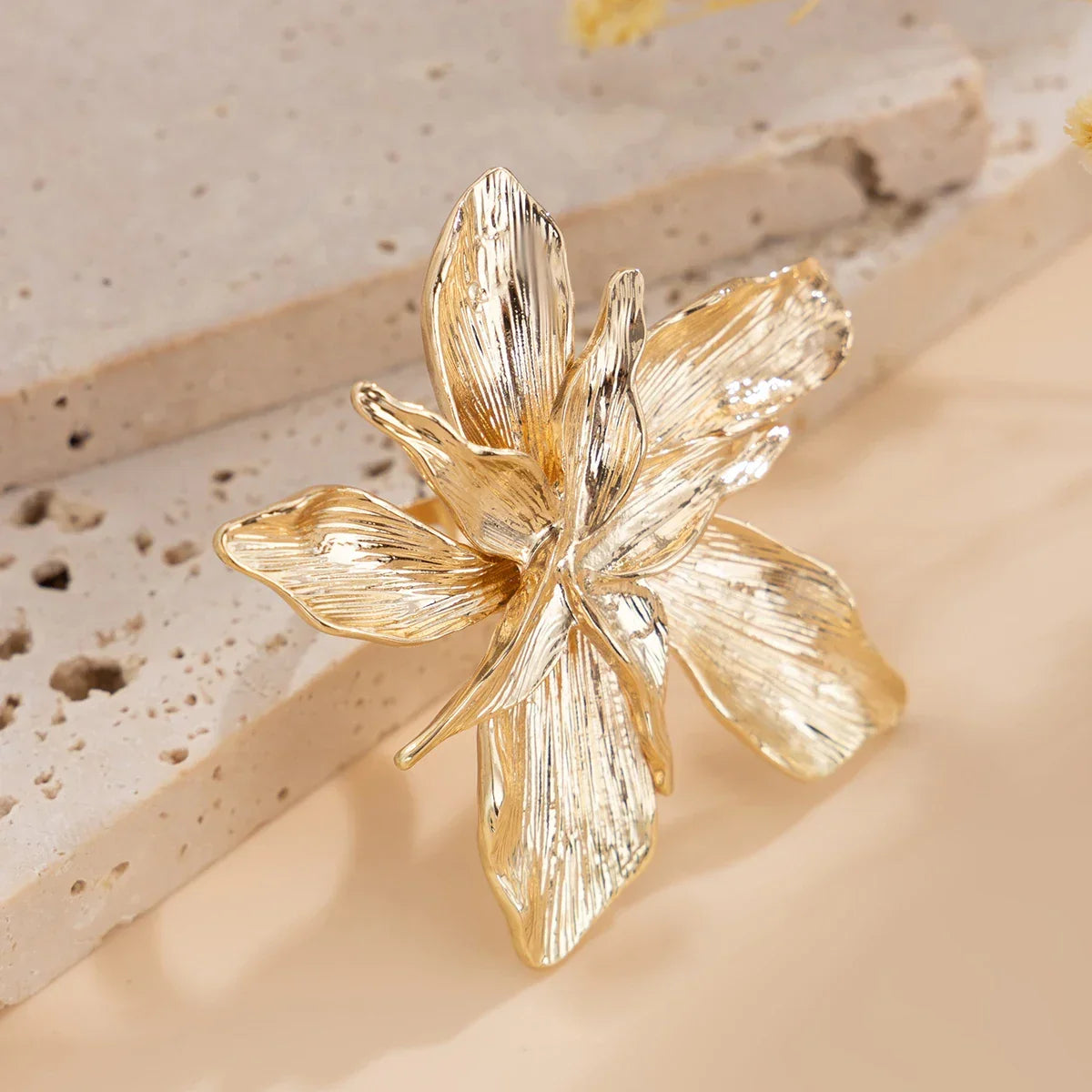 Unique Exaggerated Large Petal Flower Rings - Piña Colada
