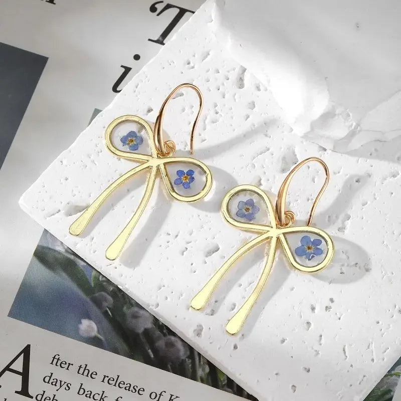 Natural Flower Dangle Earrings - Piña Colada