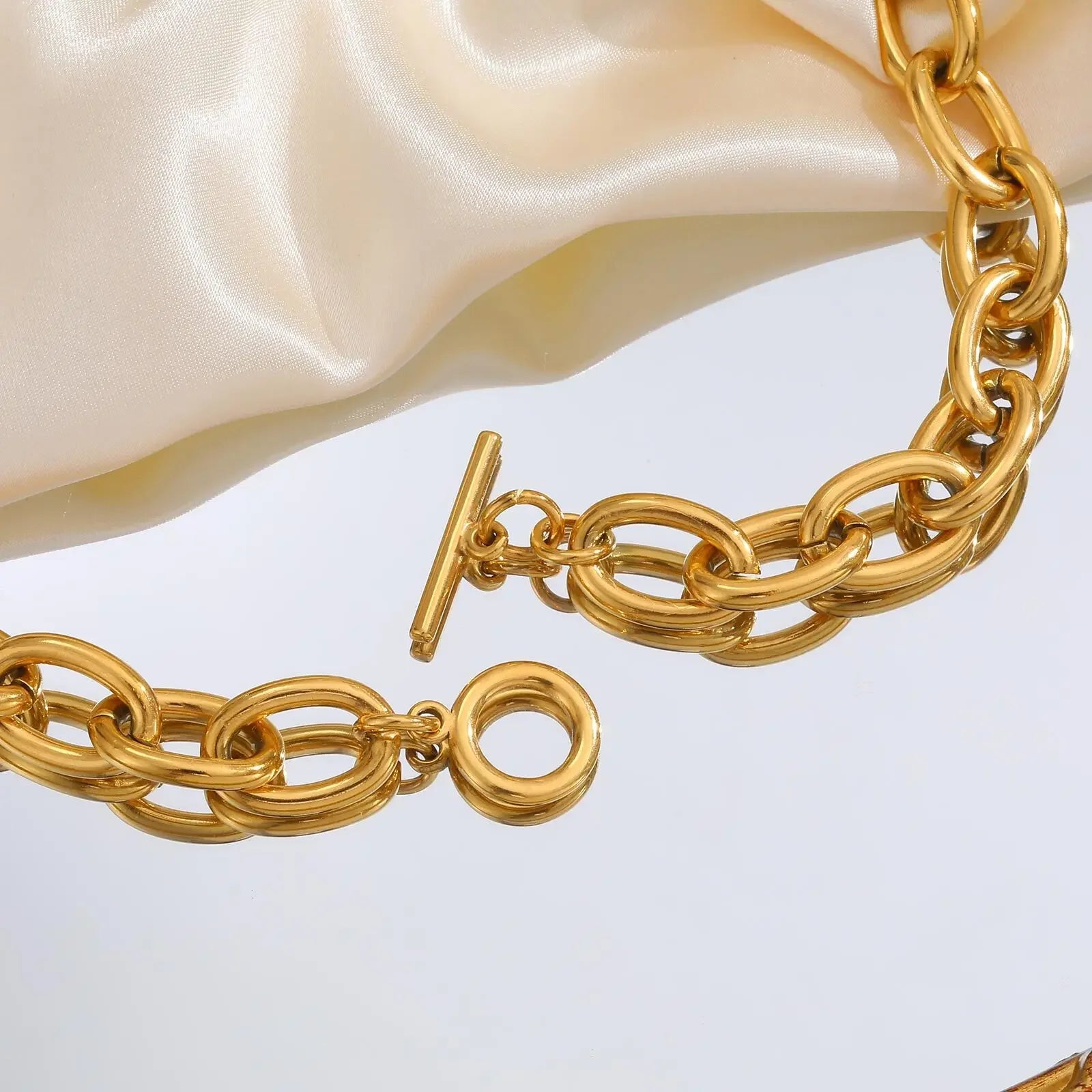 18K Gold Plated Chunky Toggle Necklace - Piña Colada