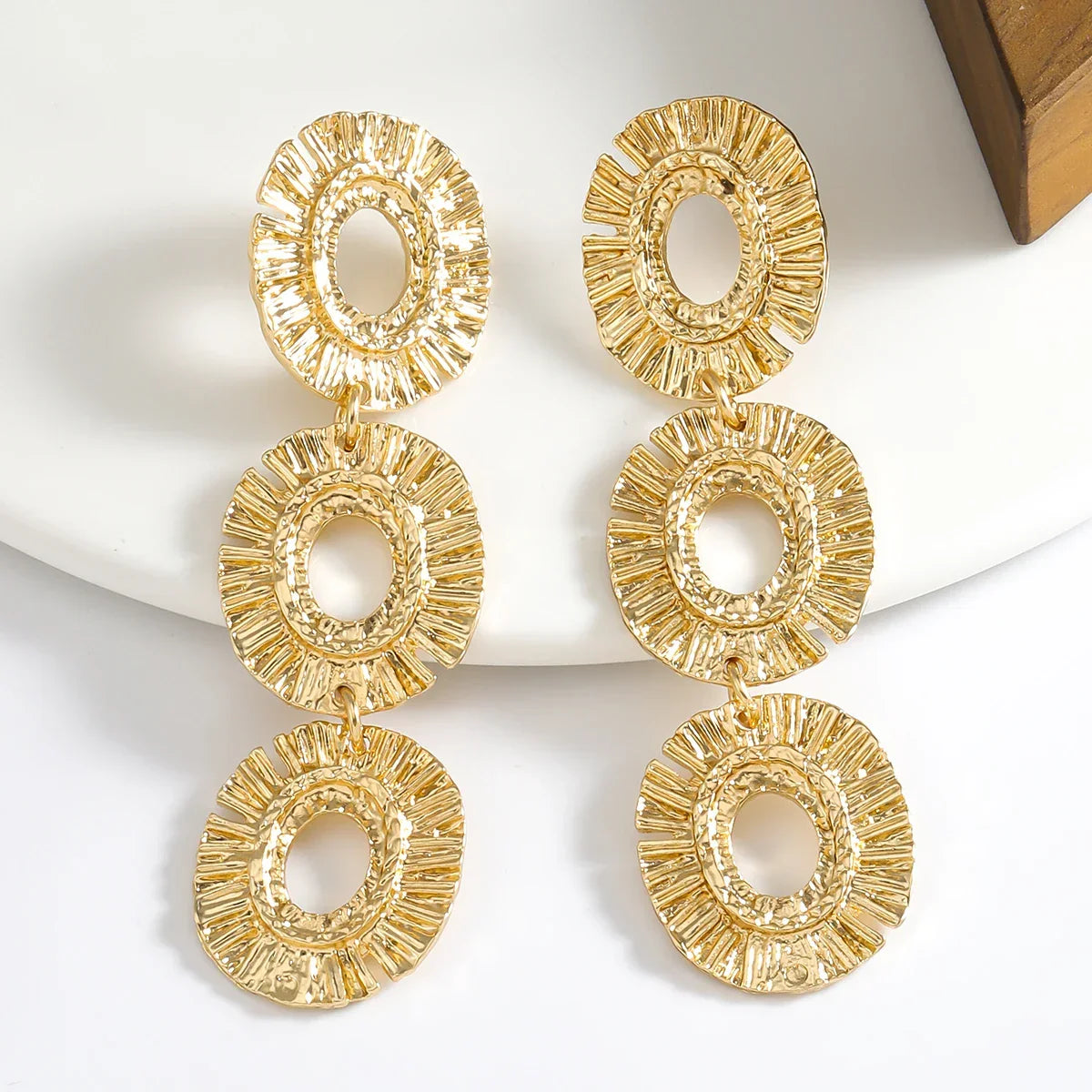 Elegant Gold Irregular Geometric Flower Drop Earrings – Vintage Statement Jewelry for Women - Piña Colada