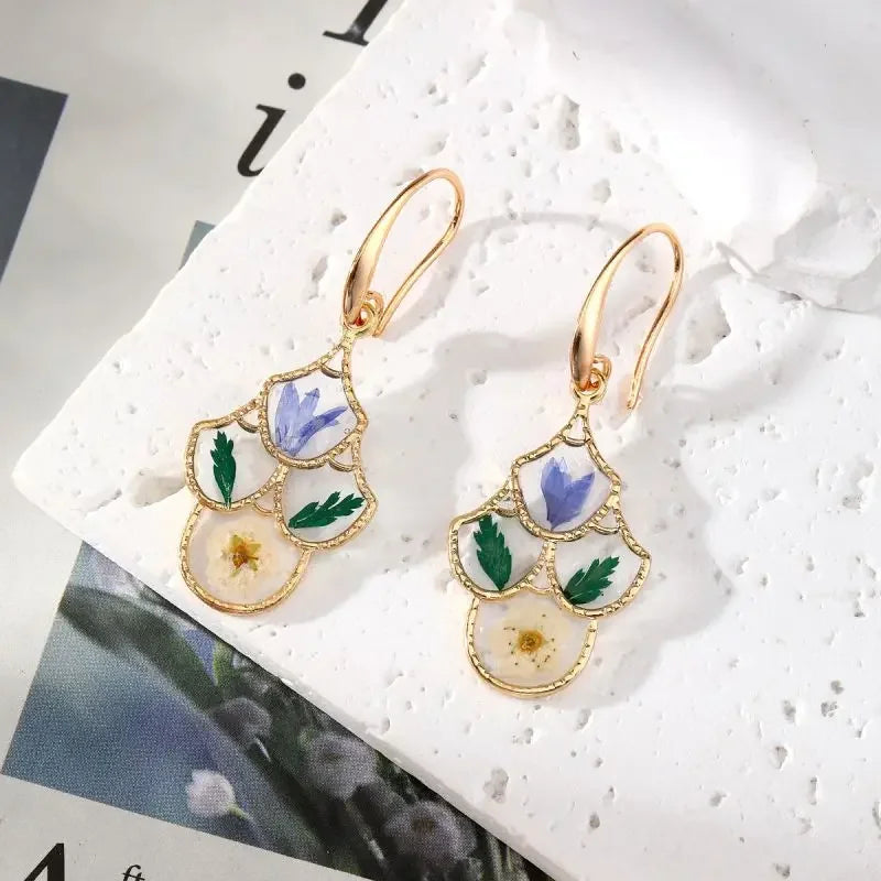 Natural Flower Dangle Earrings - Piña Colada