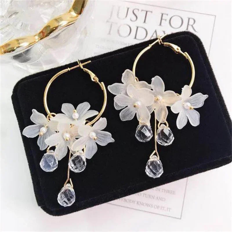 White Flower Tassel Earrings - Piña Colada