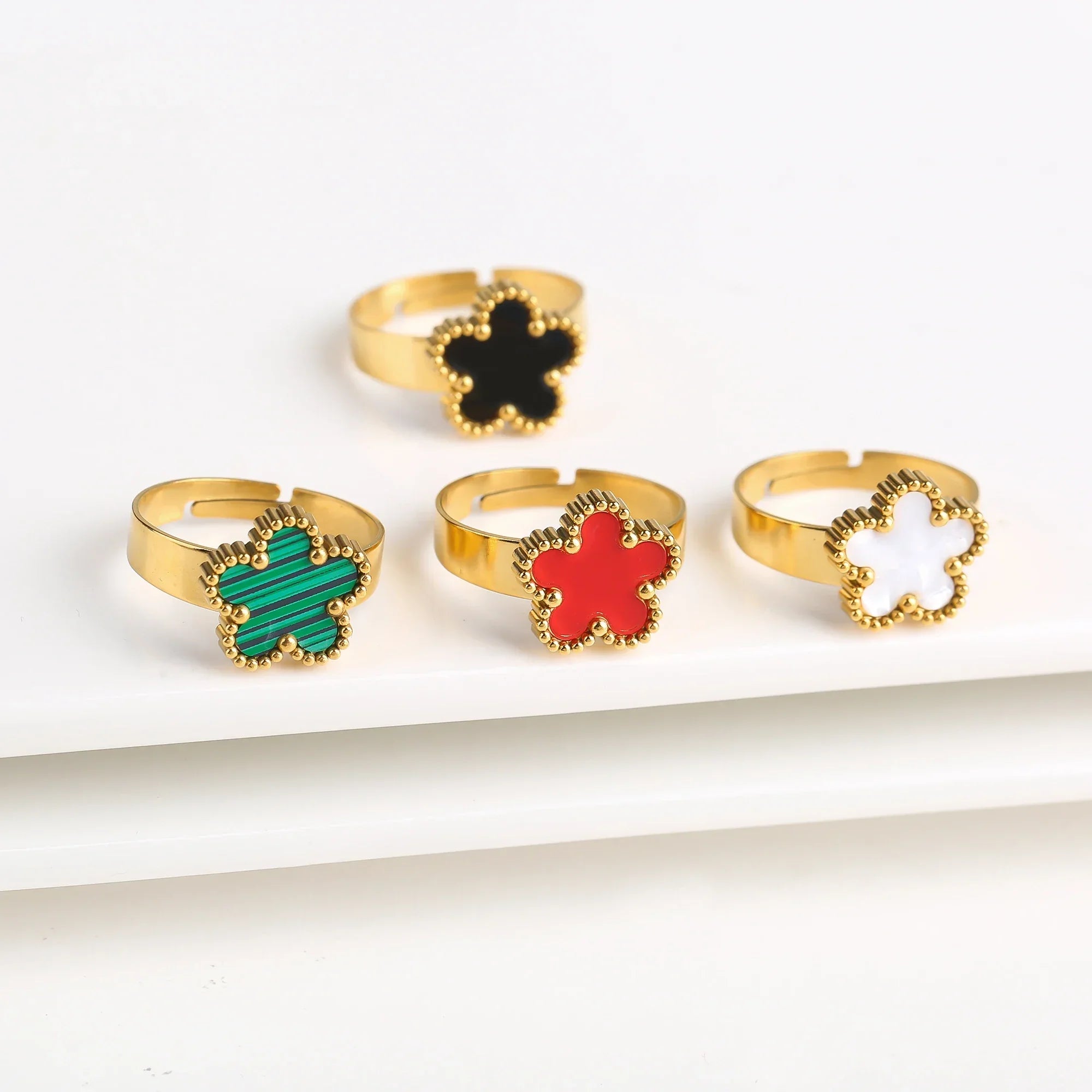 Lucky Stainless Steel Five Leaf Flower Bangle Ring - Piña Colada