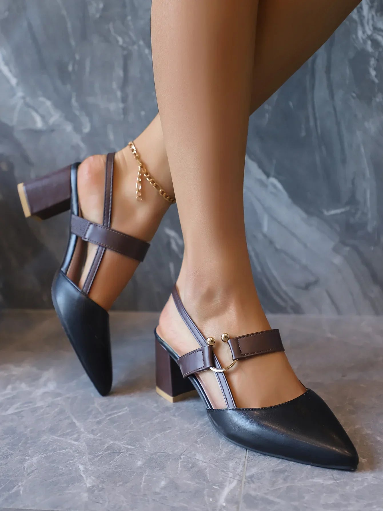 Elegant Pointed Toe Chunky Heel Sandals - Piña Colada