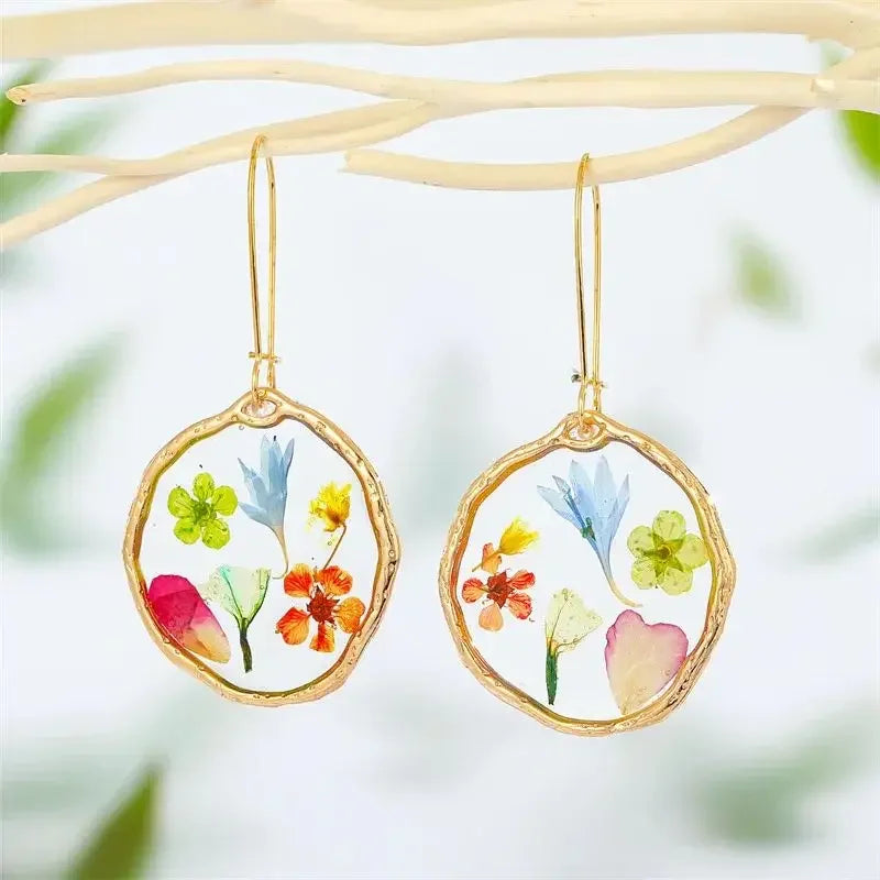 Natural Flower Dangle Earrings - Piña Colada