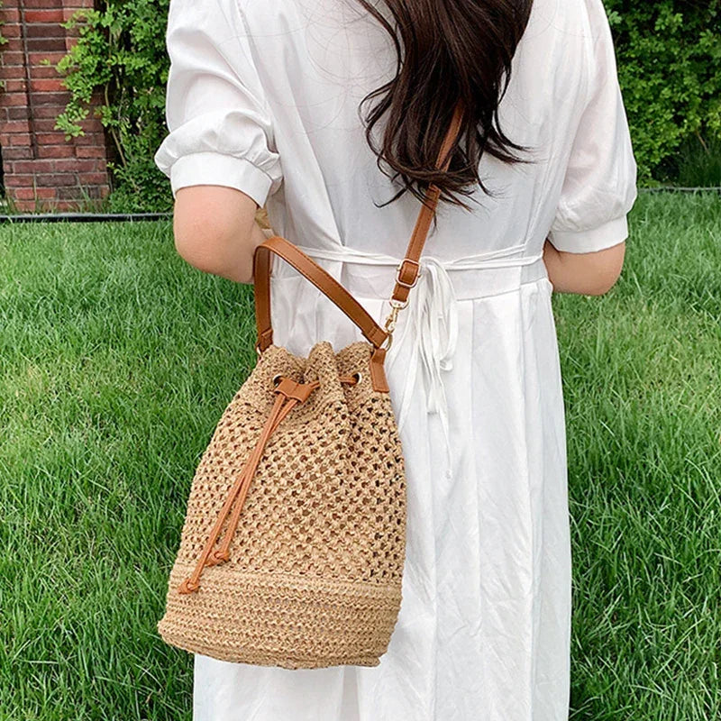 Braided Straw Bucket Bag - Piña Colada