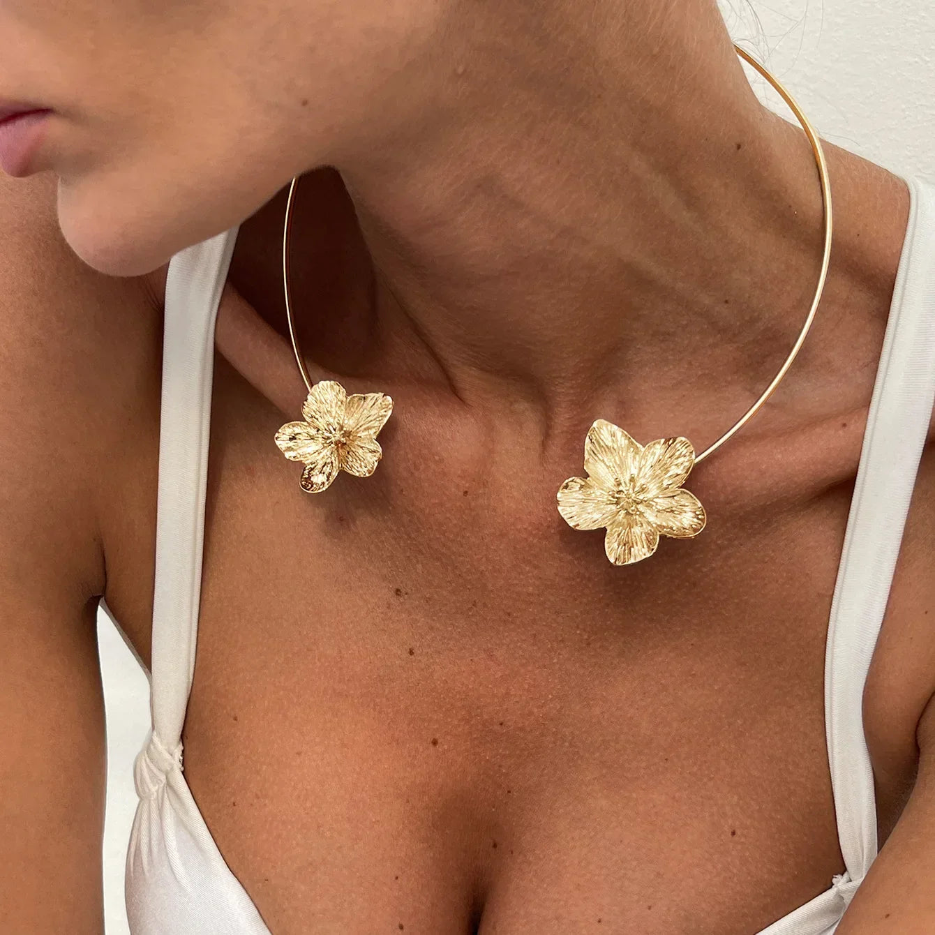 Ocean Starfish Shell Pendant - Piña Colada