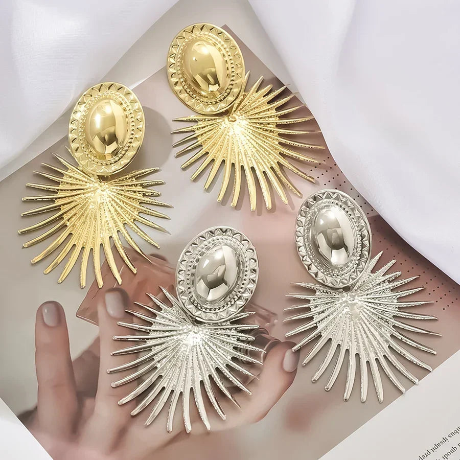 Oval Sun Hanging Ear Clip - Piña Colada