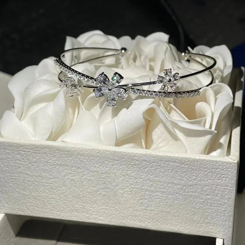 Luxury Rotatable Zircon Four-Leaf - Piña Colada