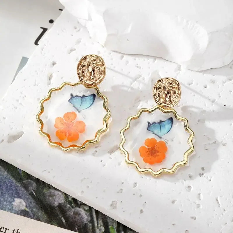 Natural Flower Dangle Earrings - Piña Colada