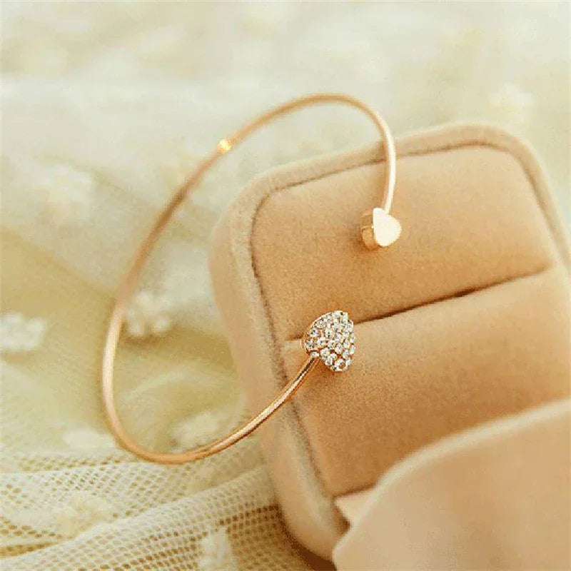 Luxury Rotatable Zircon Four-Leaf - Piña Colada