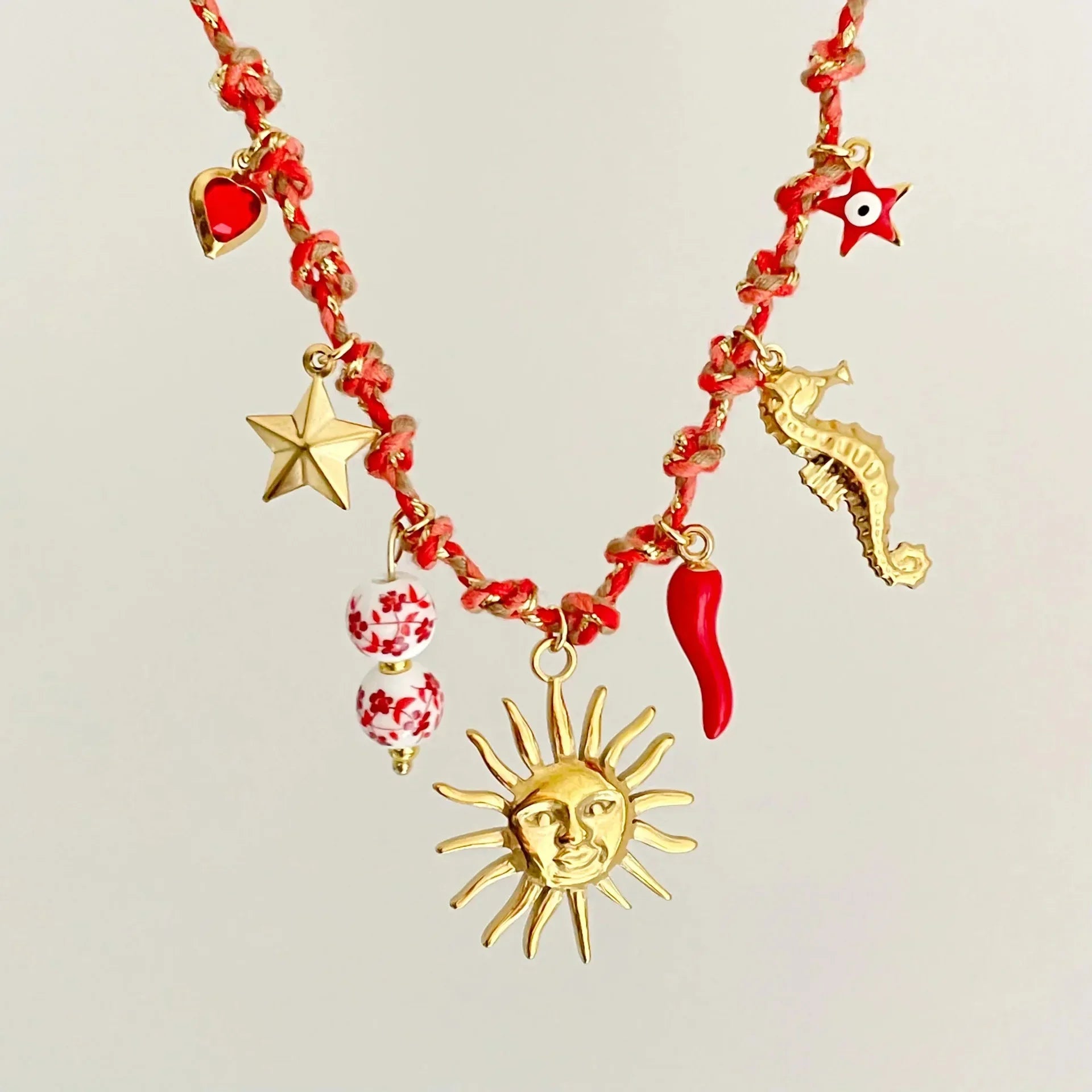 Beach Style Turtle & Starfish Pendant Necklace - Piña Colada