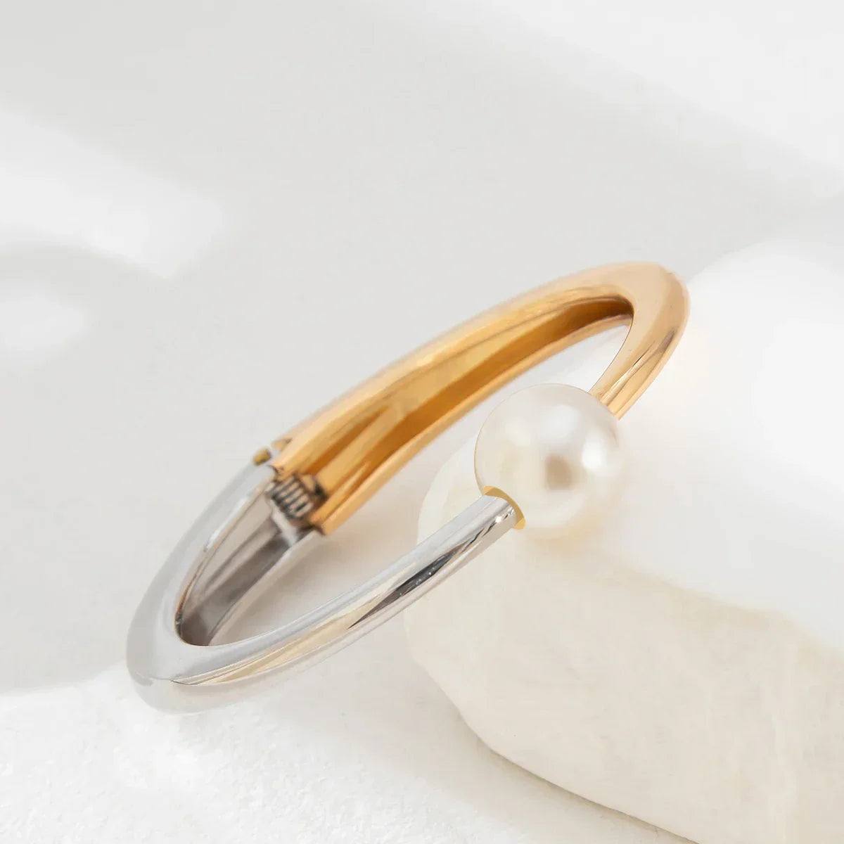 Vintage Creative Gold Color Bangles - Piña Colada