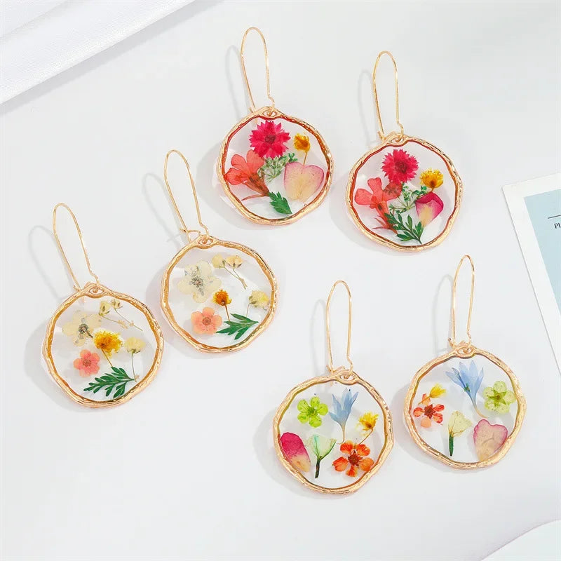 Natural Flower Dangle Earrings - Piña Colada