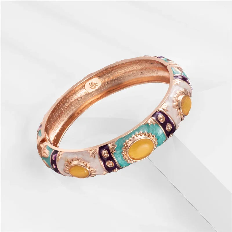 Bohemian Round Metal Bracelet - Piña Colada