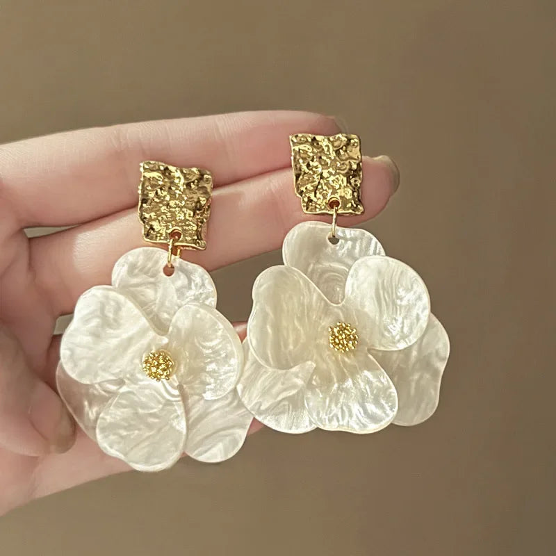 Vintage Acrylic Flower Petal Pendant - Piña Colada