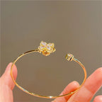Luxury Rotatable Zircon Four-Leaf - Piña Colada