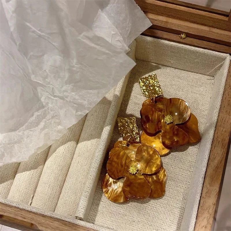 Vintage Acrylic Flower Petal Pendant - Piña Colada