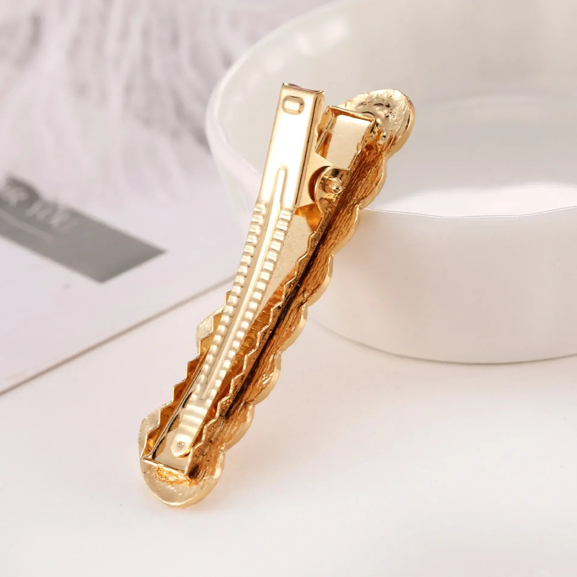 Metal Vintage Hair Pin Clip - Piña Colada