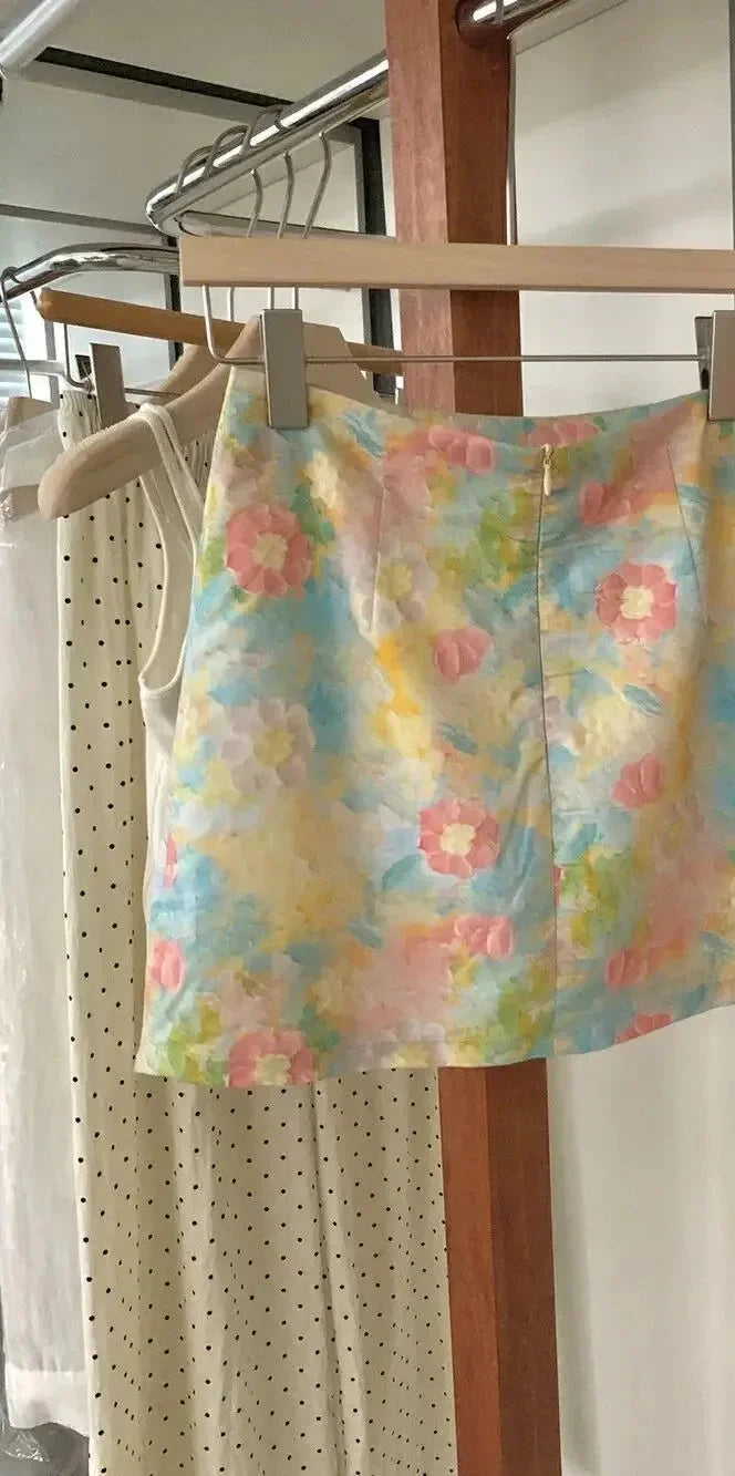 Elegant High-Waisted Mini Skirt - Piña Colada