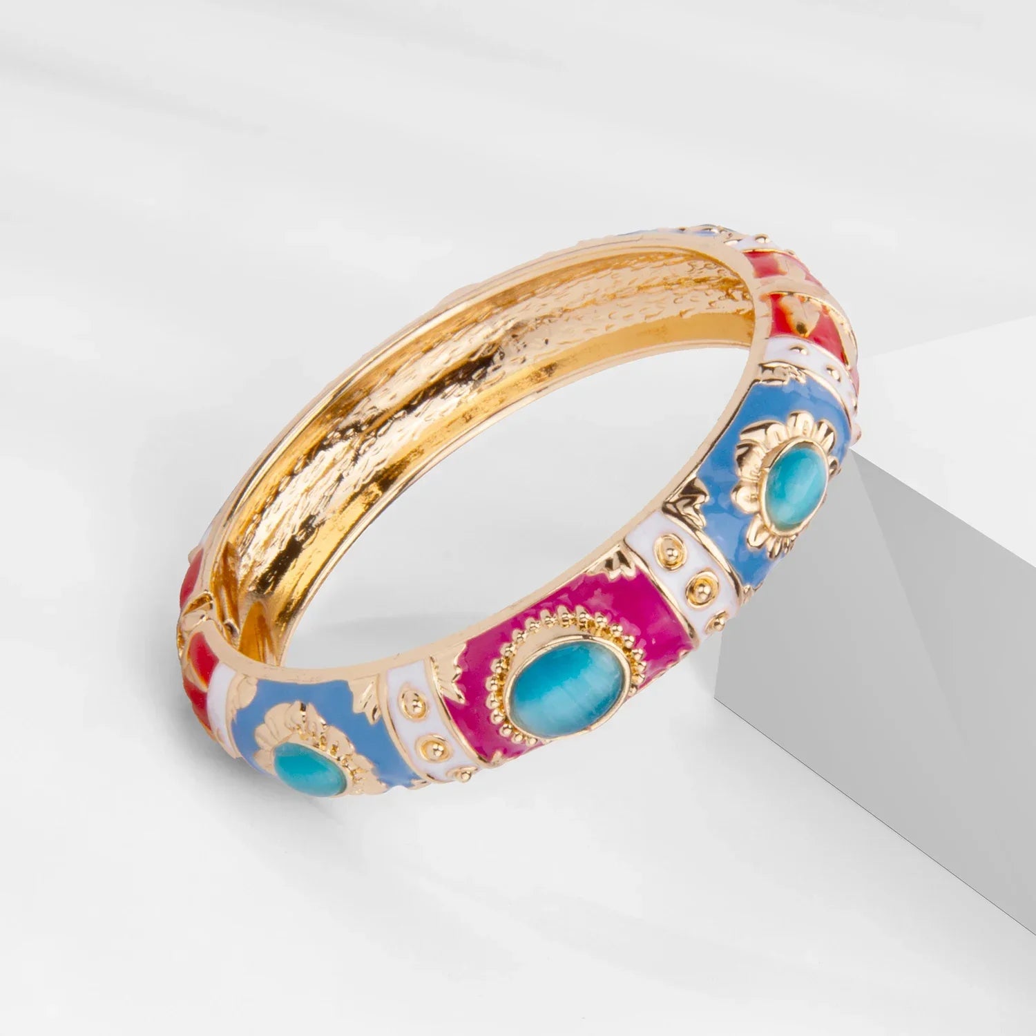Bohemian Round Metal Bracelet - Piña Colada