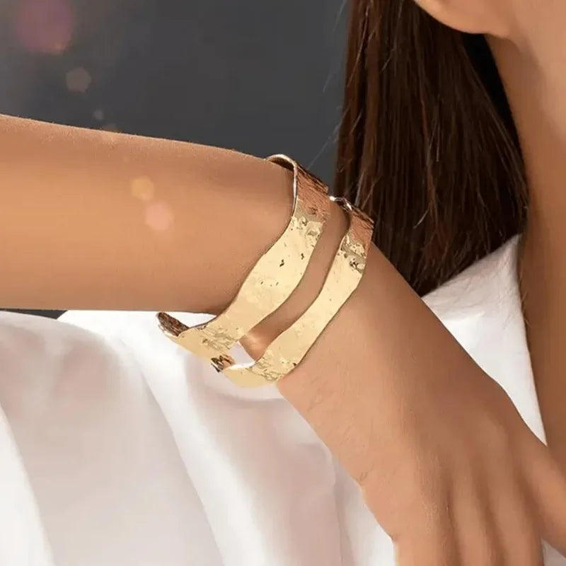 Irregular Metal Bangle - Piña Colada