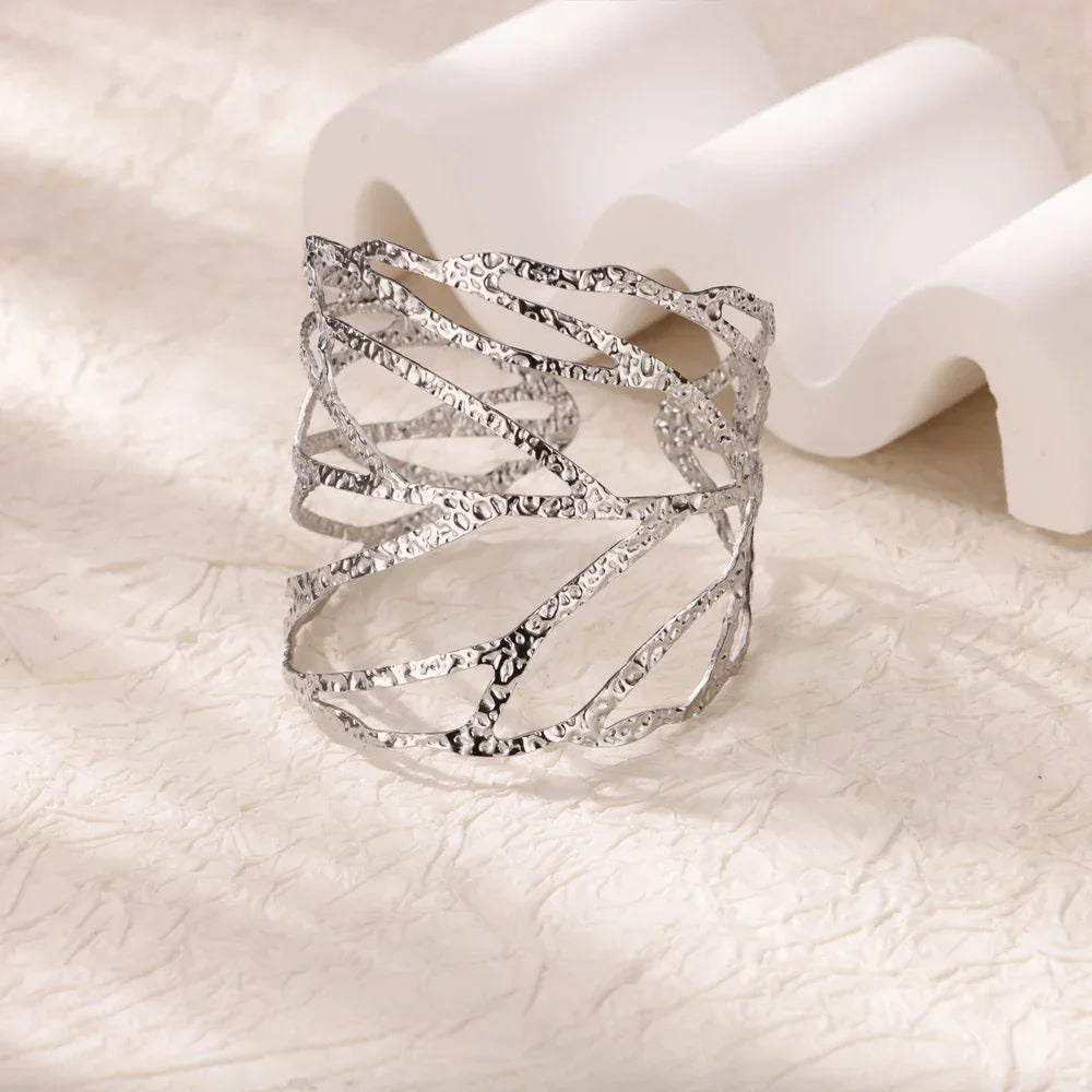 Vintage Gold Stainless Steel Hollow Leaf - Piña Colada