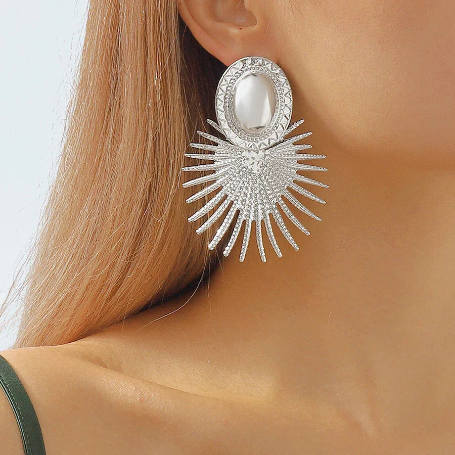 Oval Sun Hanging Ear Clip - Piña Colada