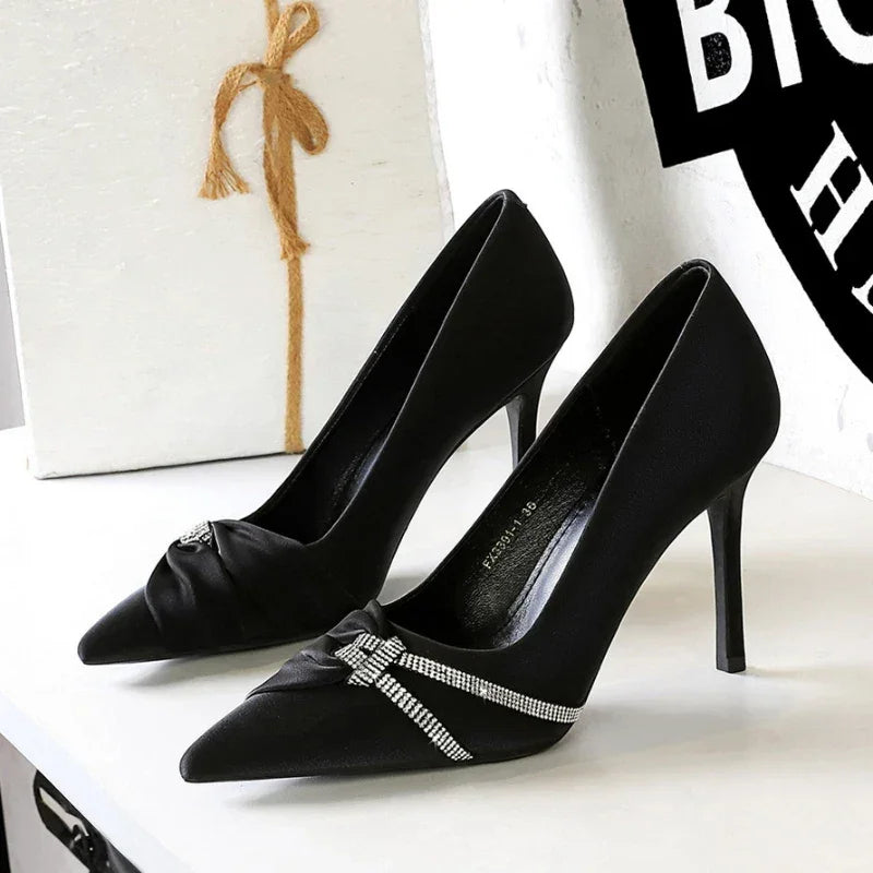 High Heels Rhinestone Bow - Piña Colada