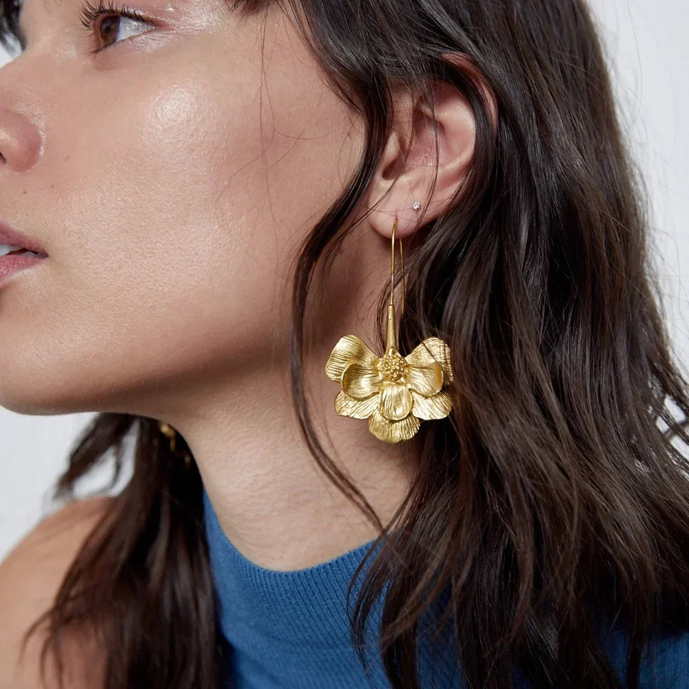 Long Drop Earrings Simple Flower - Piña Colada