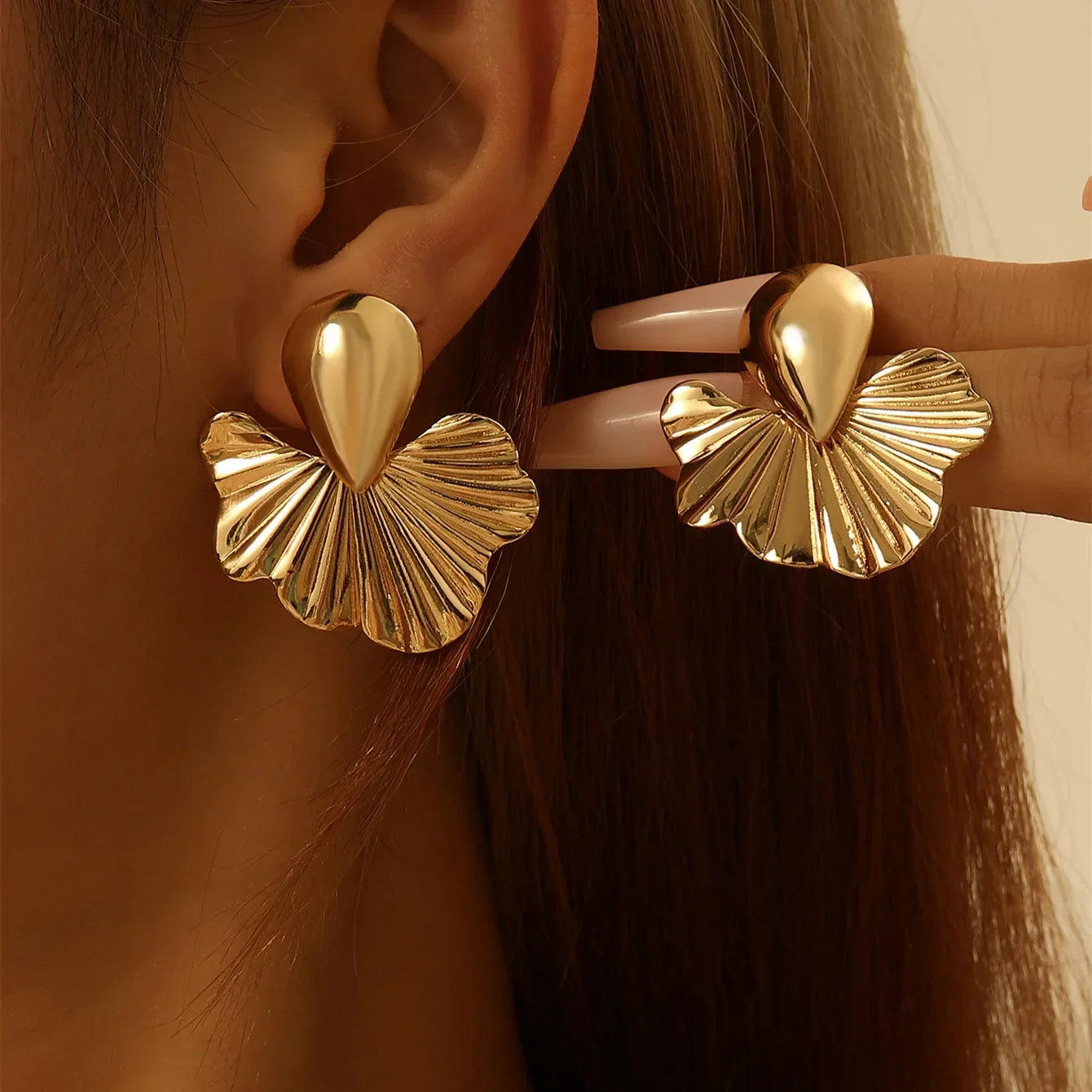Trendy Chunky Leaf Drop Earrings - Piña Colada