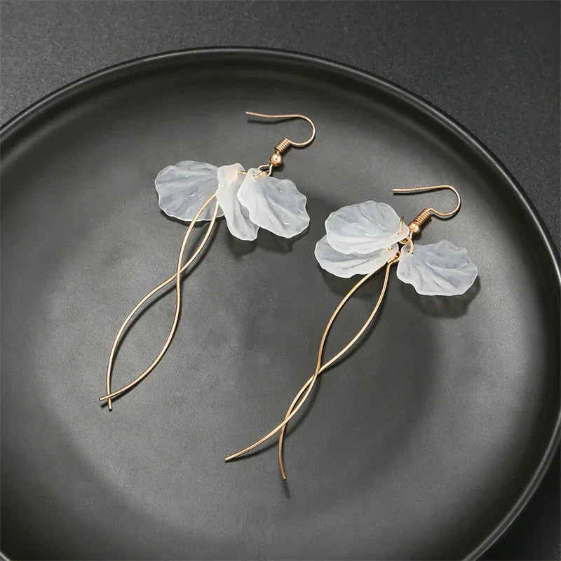 White Flower Tassel Earrings - Piña Colada