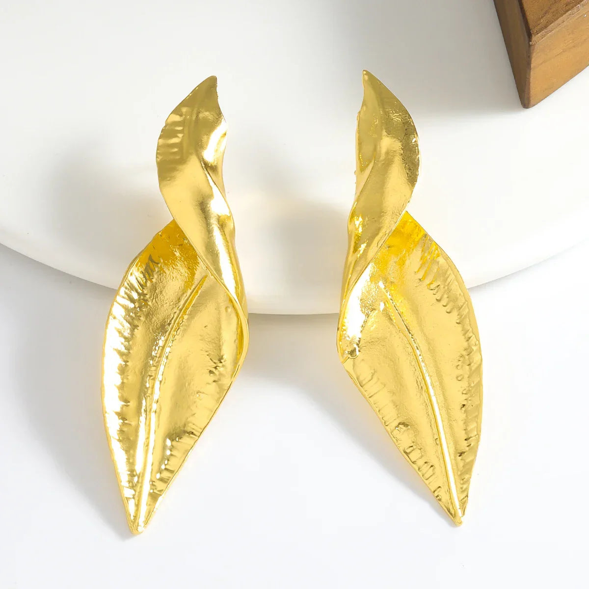 Elegant Gold Irregular Geometric Flower Drop Earrings – Vintage Statement Jewelry for Women - Piña Colada