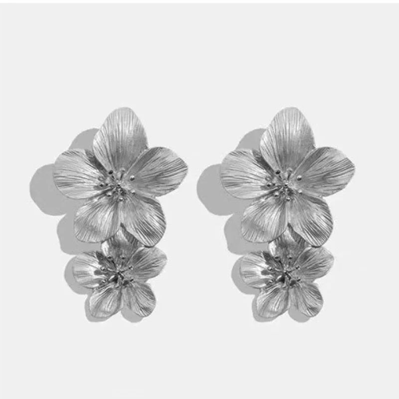 Metal Leaf Stud Earrings - Piña Colada
