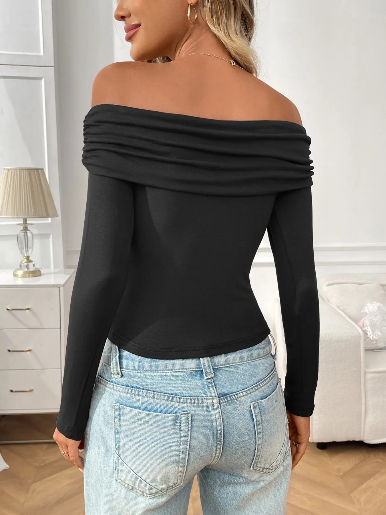 Off-Shoulder Long Sleeve Fitted T-Shirt - Piña Colada