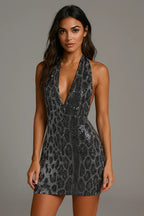Vestido de leopardo con escote en V profundo
